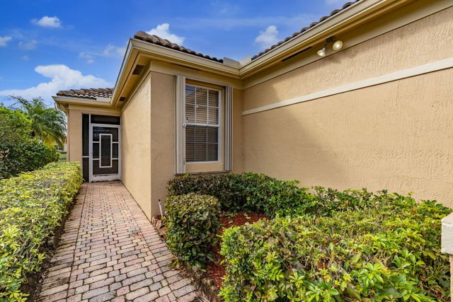 7180 Cataluna Circle, Delray Beach, FL 33446