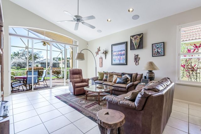 7180 Cataluna Circle, Delray Beach, FL 33446