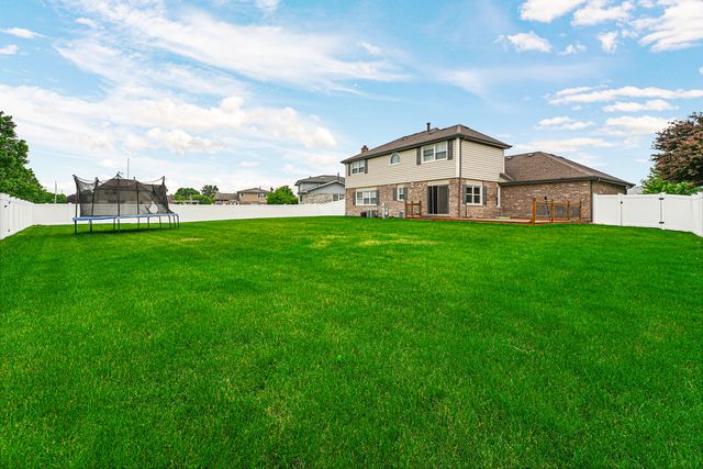 17739 Peacock Lane, Tinley Park, IL 60487