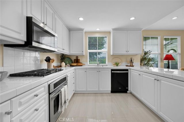 56 Glenalmond, Ladera Ranch, CA 92694
