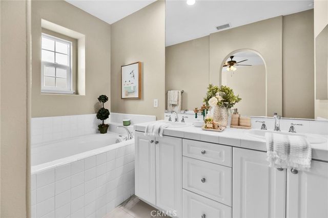 56 Glenalmond, Ladera Ranch, CA 92694