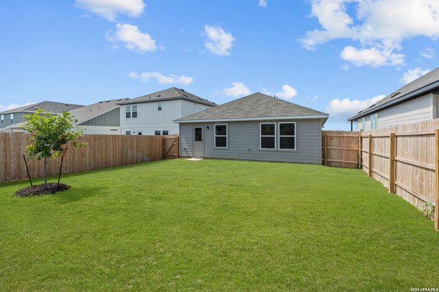 454 WHITE HERON WAY, Marion, TX 78124
