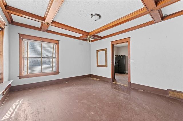 2951 Victor Street, Kansas City, MO 64128