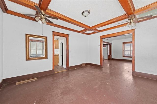 2951 Victor Street, Kansas City, MO 64128