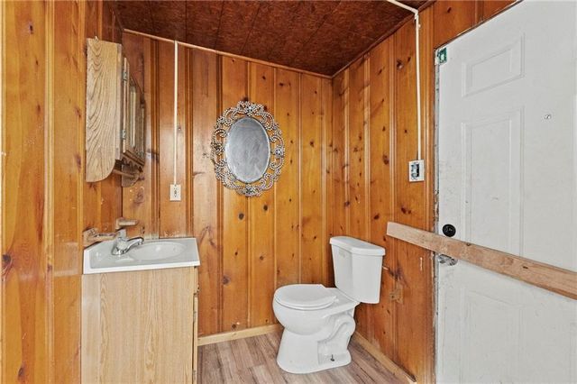 2951 Victor Street, Kansas City, MO 64128