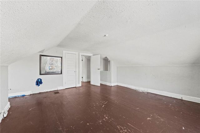 2951 Victor Street, Kansas City, MO 64128