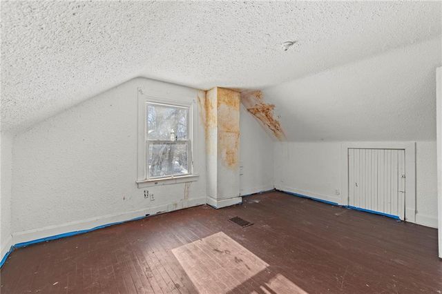 2951 Victor Street, Kansas City, MO 64128