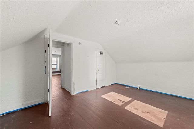 2951 Victor Street, Kansas City, MO 64128