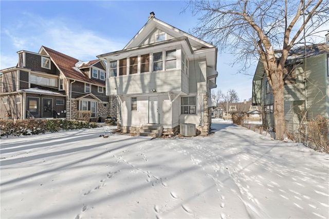 2951 Victor Street, Kansas City, MO 64128