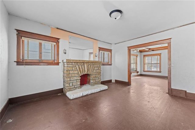 2951 Victor Street, Kansas City, MO 64128