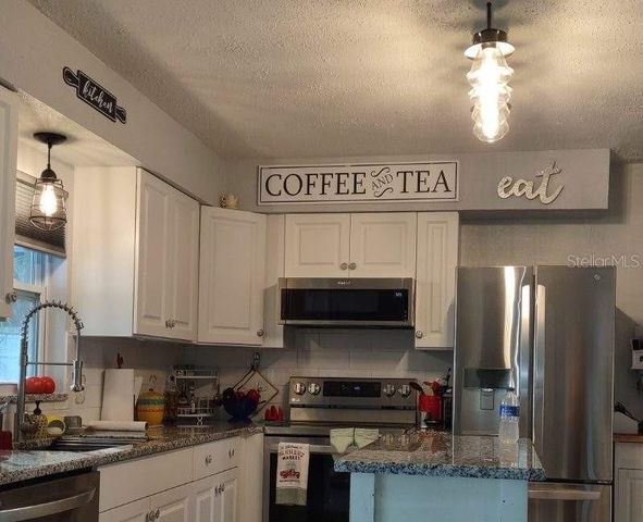 4758 W PONKAN ROAD, Apopka, FL 32712