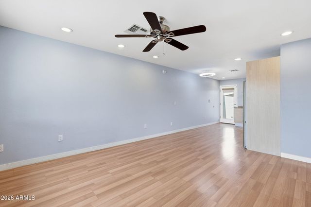 1850 E MARYLAND Avenue 3, Phoenix, AZ 85016