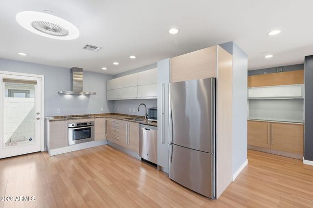 1850 E MARYLAND Avenue 3, Phoenix, AZ 85016