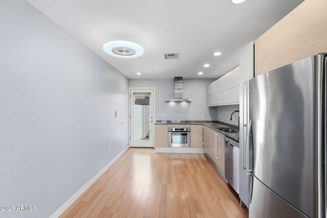 1850 E MARYLAND Avenue 3, Phoenix, AZ 85016