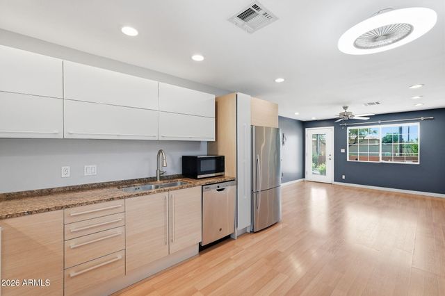 1850 E MARYLAND Avenue 3, Phoenix, AZ 85016