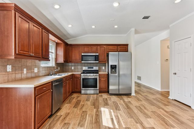 745 Covent DR, Kyle, TX 78640