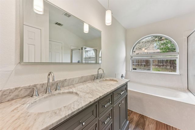 745 Covent DR, Kyle, TX 78640