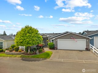 27229 217th Place SE #162, Maple Valley, WA 98038