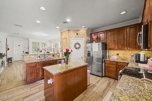 7406 E OLLA Avenue, Mesa, AZ 85212