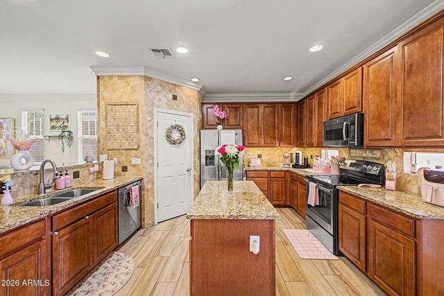 7406 E OLLA Avenue, Mesa, AZ 85212