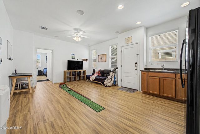 7406 E OLLA Avenue, Mesa, AZ 85212