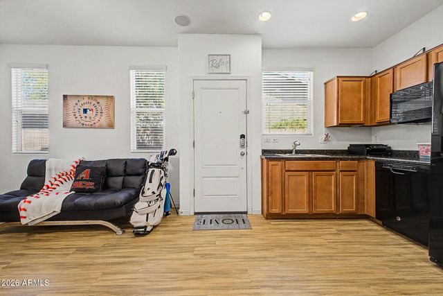 7406 E OLLA Avenue, Mesa, AZ 85212