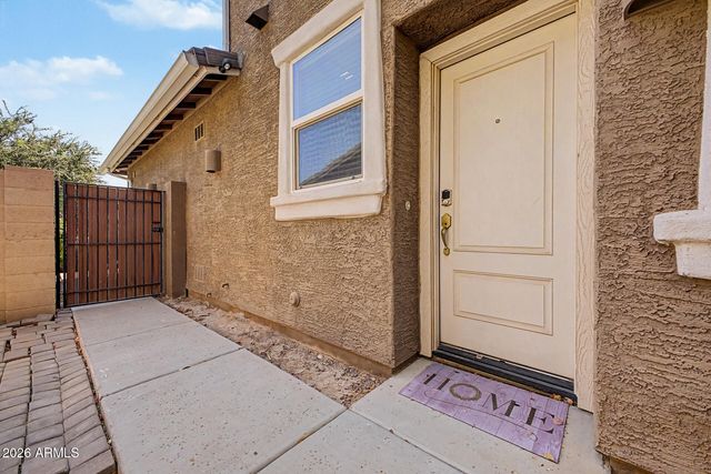 7406 E OLLA Avenue, Mesa, AZ 85212