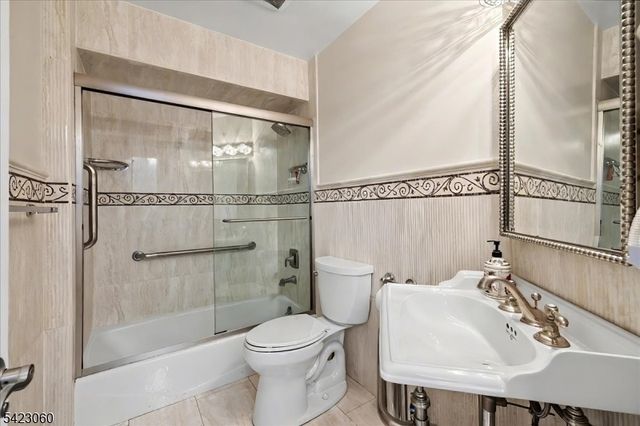 376 Kenwood St 9, Englewood City, NJ 07631