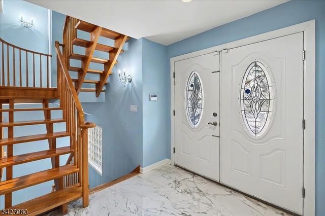 376 Kenwood St 9, Englewood City, NJ 07631