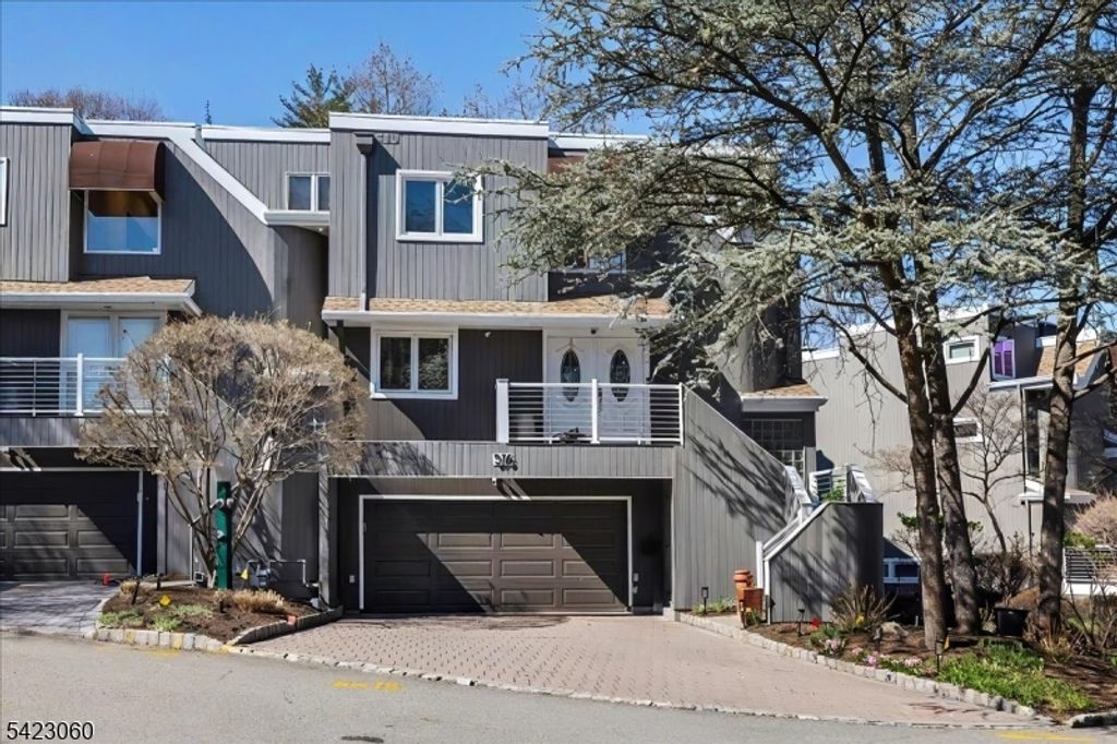 376 Kenwood St 9, Englewood City, NJ 07631