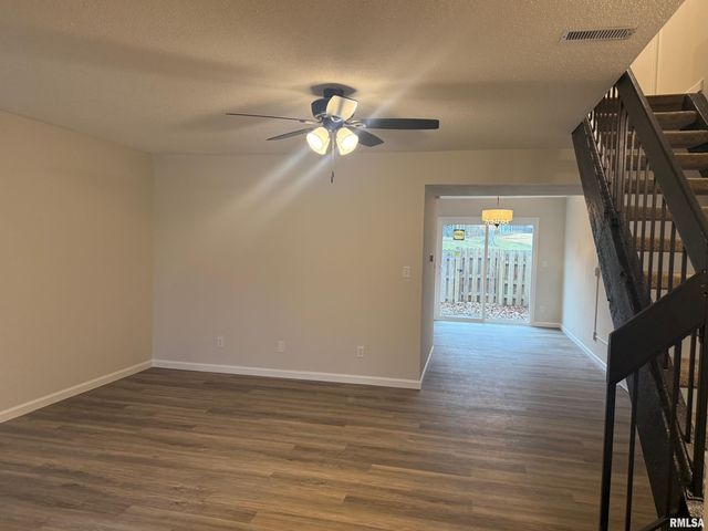 20 Trailridge Lane, Springfield, IL 62704