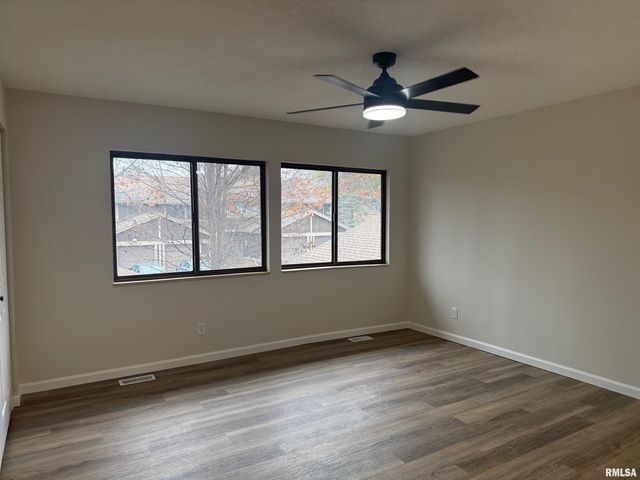 20 Trailridge Lane, Springfield, IL 62704