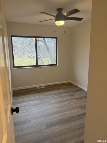 20 Trailridge Lane, Springfield, IL 62704