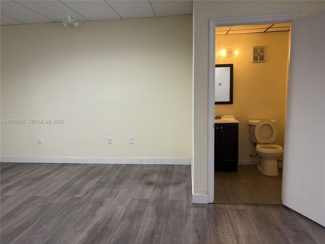 7311 NW 12th St 25, Miami, FL 33126