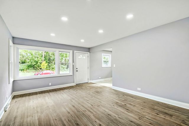 590 W 16th Street, Chicago Heights, IL 60411
