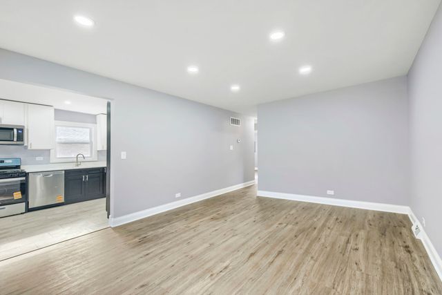 590 W 16th Street, Chicago Heights, IL 60411