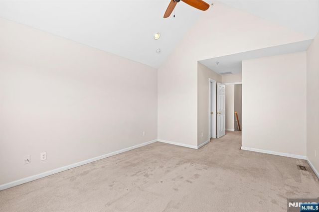 74 Mountainside Drive, Pompton Lakes, NJ 07442
