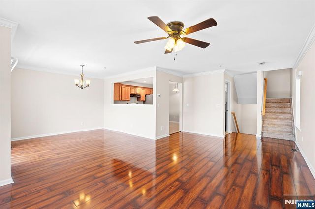 74 Mountainside Drive, Pompton Lakes, NJ 07442