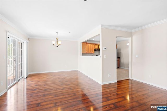 74 Mountainside Drive, Pompton Lakes, NJ 07442