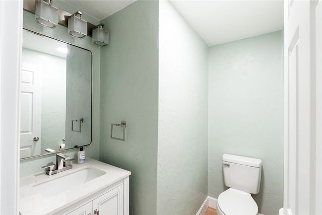 66 School, Green Tree, PA 15220