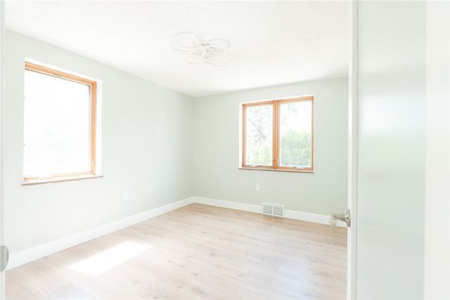 66 School, Green Tree, PA 15220
