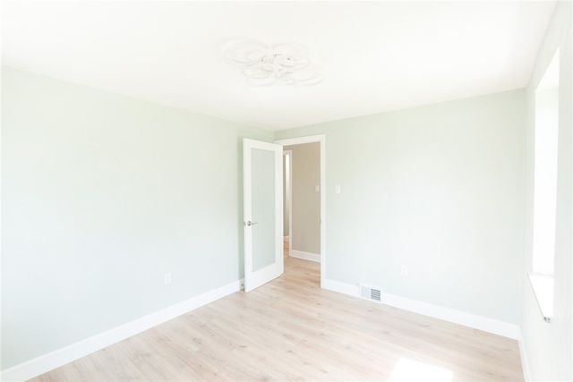 66 School, Green Tree, PA 15220