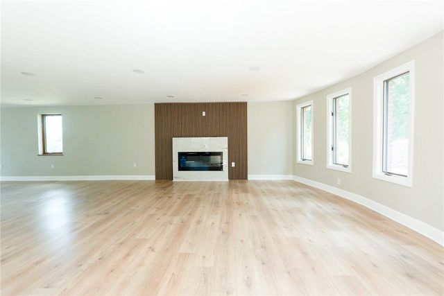 66 School, Green Tree, PA 15220