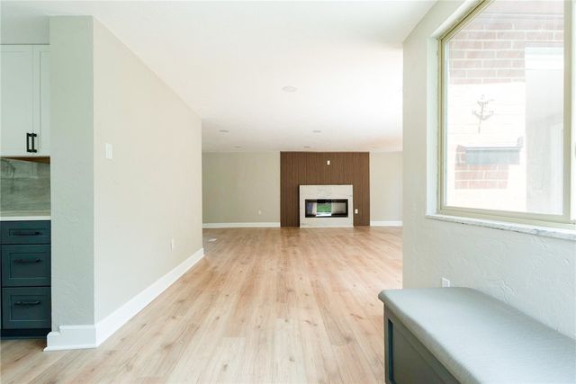 66 School, Green Tree, PA 15220