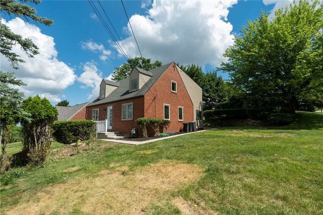 66 School, Green Tree, PA 15220