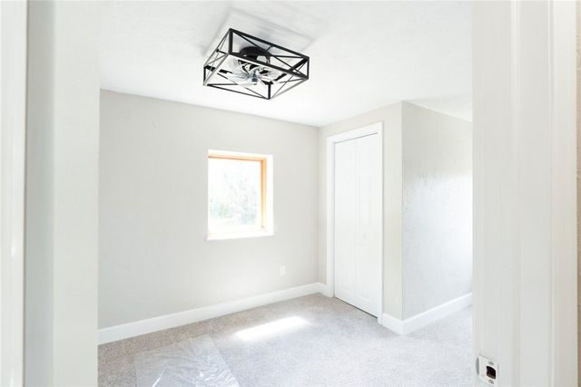 66 School, Green Tree, PA 15220