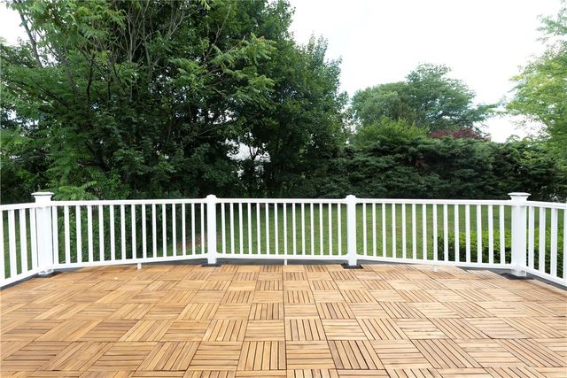 66 School, Green Tree, PA 15220