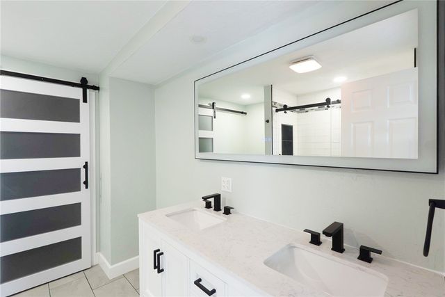 66 School, Green Tree, PA 15220