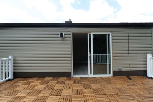 66 School, Green Tree, PA 15220