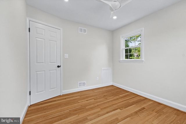 2214 COMMONWEALTH AVE, Alexandria, VA 22301